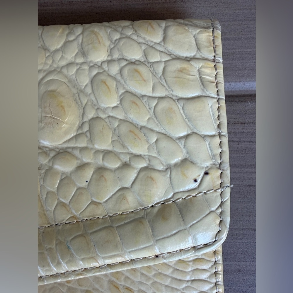 Brahmin Trifold Wallet - Picture 9 of 10
